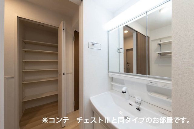 ヒカルサ東加古川の洗面所