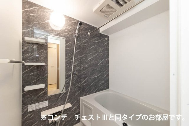 ヒカルサ東加古川の浴室