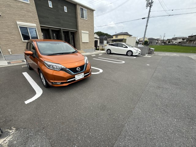サンハウスⅡの駐車場