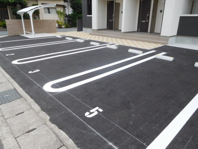 Ｗｅｓｔ　ＨｏｕｓｅⅡの駐車場