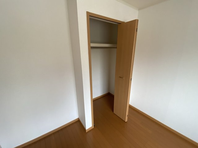 ドルフ・アカネＡの収納