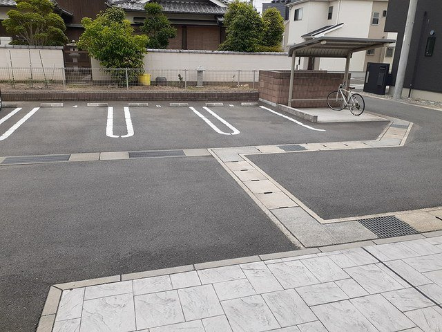 ボニートⅡの駐車場
