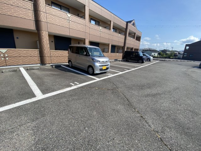 ファームヴィレッジ・やしろⅤの駐車場