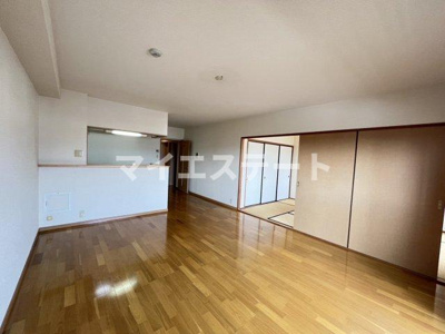 【居間・リビング】 | リファインドF | 別部屋写真