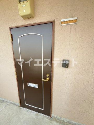 【玄関】 | リファインドF | 別部屋写真