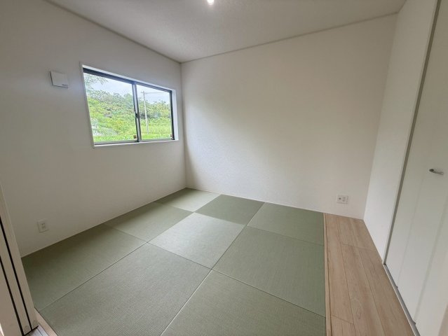 ♥♥糸満市座波第3-①号棟（全4棟）の和室