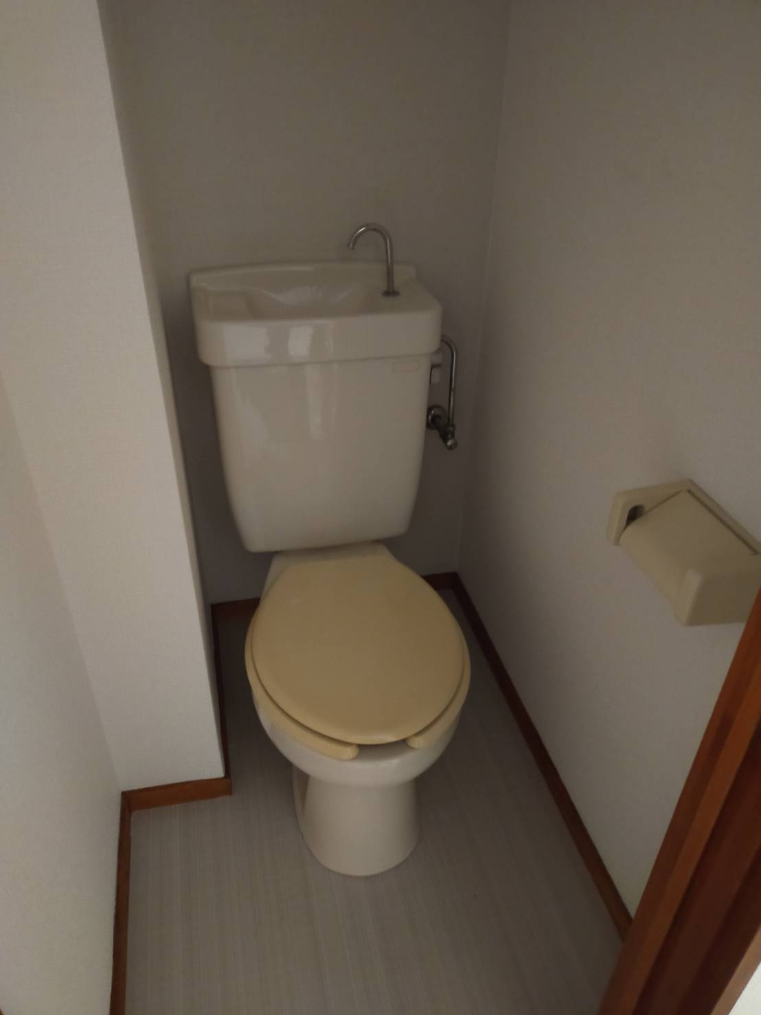 平井ロードサイドのトイレ|コンパクトで使いやすいトイレです