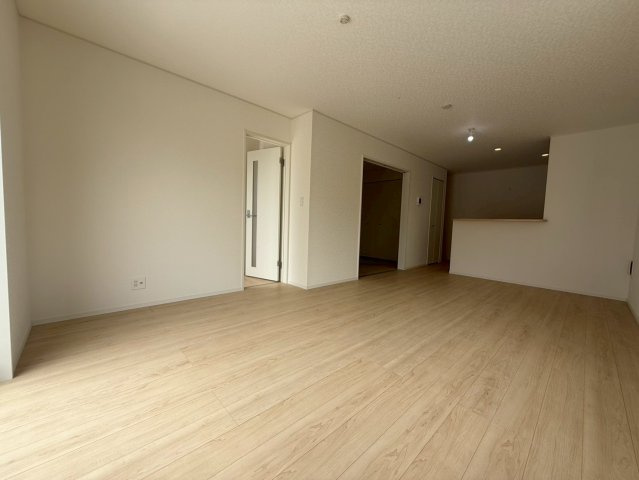 ♥♥糸満市座波第3-②号棟（全4棟）