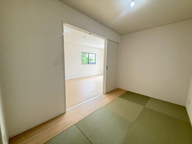 ♥♥糸満市座波第3-②号棟（全4棟）