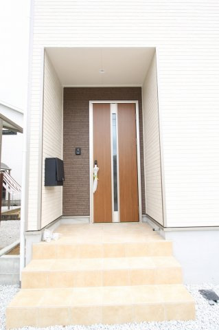 高知市針木東町　第1　１号棟　新築戸建　(全2区画)の玄関