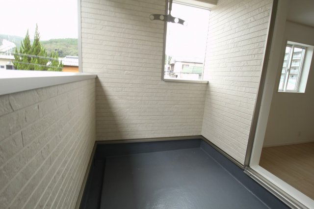 高知市針木東町　第1　１号棟　新築戸建　(全2区画)のバルコニー|2F　西の部屋　7.6帖