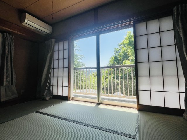 鳥取市鹿野町今市借家の和室|畳の上でゆっくりとくつろげる和室です