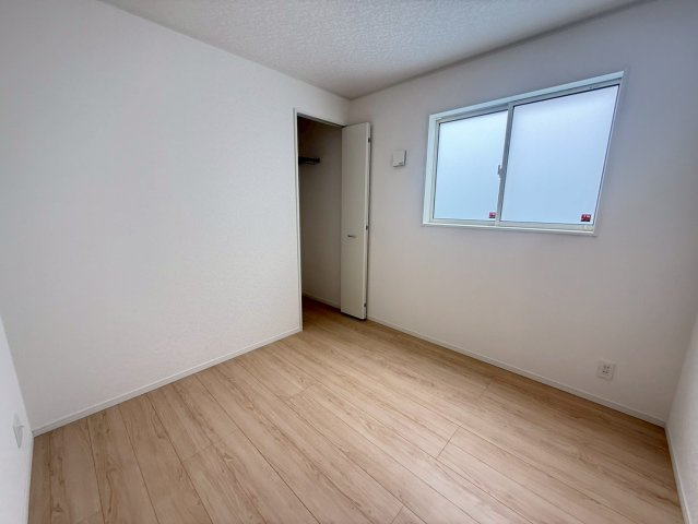 ♥♥糸満市座波第3-④号棟（全4棟）の洋室