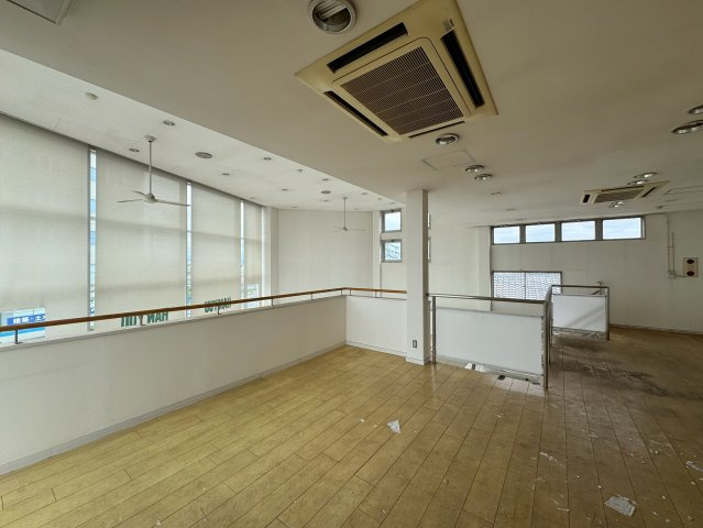 高崎市新保町　一棟ビルの内装
