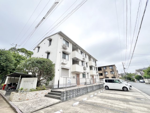 リビングタウンみつわ台の外観