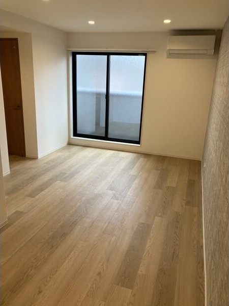 Laurel大同町の内装
