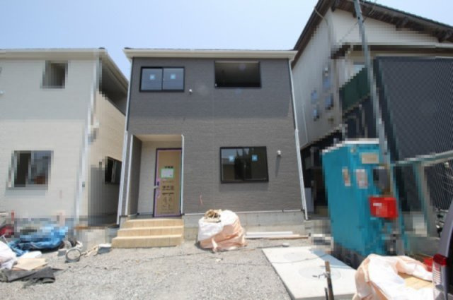 高知市針木東町　第1　2号棟　新築戸建　(全2区画)の外観|土地面積　107.38㎡　（約32.48坪）建物面積　90.72㎡（約27.44坪）
