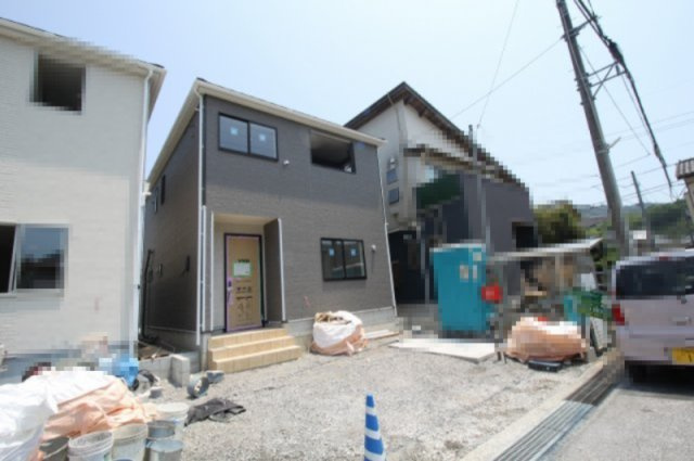 高知市針木東町　第1　2号棟　新築戸建　(全2区画)の外観|建物面積　90.72㎡（約27.44坪）１階　46.98㎡　２階　43.74㎡　
