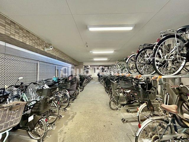サンレイ浅草の駐輪場|【自転車置き場】最新の空き状況や費用などの詳細は担当スタッフまでお問い合わせください。