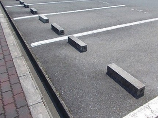 【駐車場】 | エスポワール新在家 | 駐車場があるので、車を買う予定の方も安心です