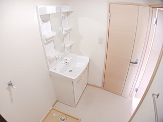 【洗面所】 | エスポワール新在家 | 脱衣スペースもあります