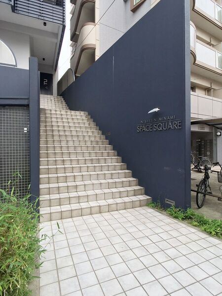 西新南スペーススクエア　城南小学校区のエントランス|西新南スペーススクエア