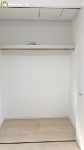 草加市稲荷4丁目　中古一戸建ての収納