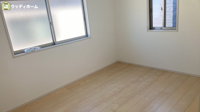 草加市稲荷4丁目　中古一戸建ての子供部屋