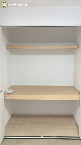 草加市稲荷4丁目　中古一戸建ての収納