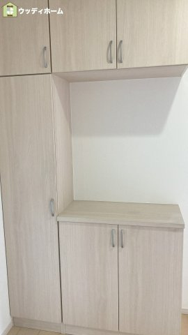 草加市稲荷4丁目　中古一戸建ての玄関