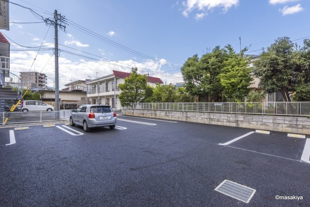 ミント　ブリーゼ Ⅱの駐車場