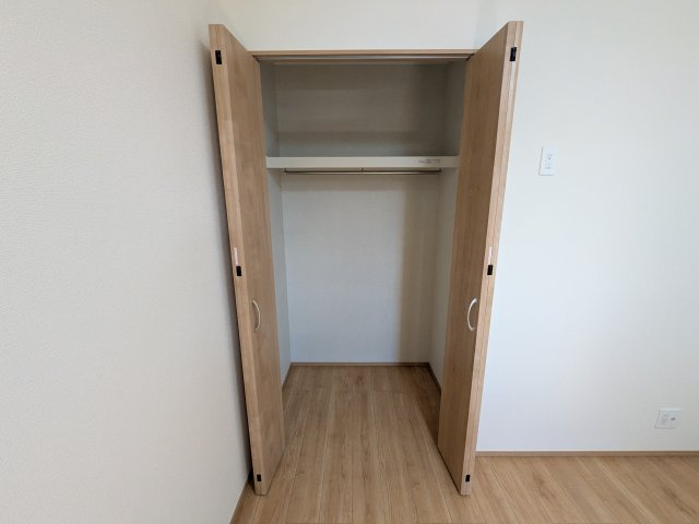 白井市南山Ⅲ　A号棟の収納