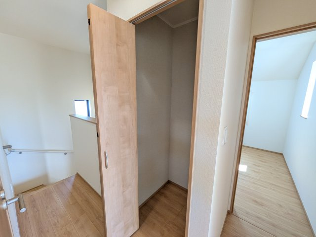 白井市南山Ⅲ　A号棟の収納
