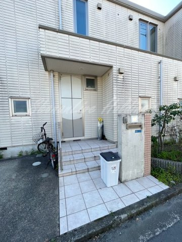 藤沢市羽鳥５丁目のテラスのエントランス
