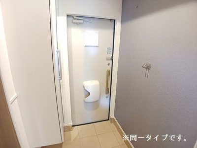 【玄関】 | ヴェルデ・フレスコ | きれいな玄関です