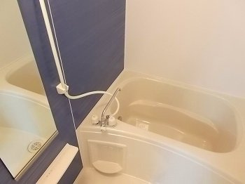 【浴室】 | グラスランド | 日々の疲れを癒すお風呂付です