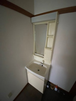 使いやすい独立洗面台です