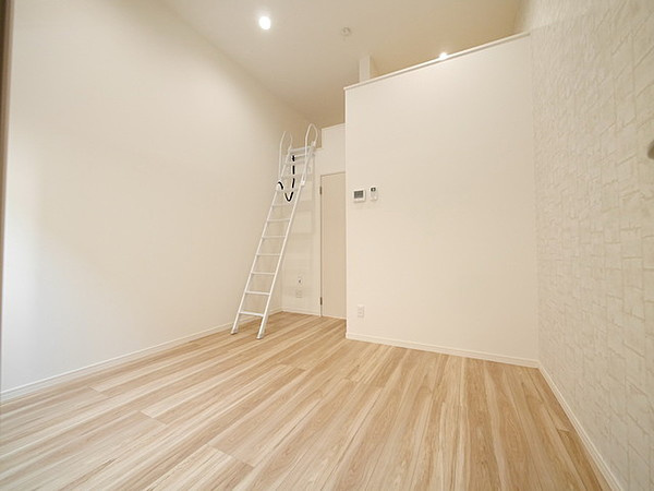 個人の部屋や寝室として使える洋室です