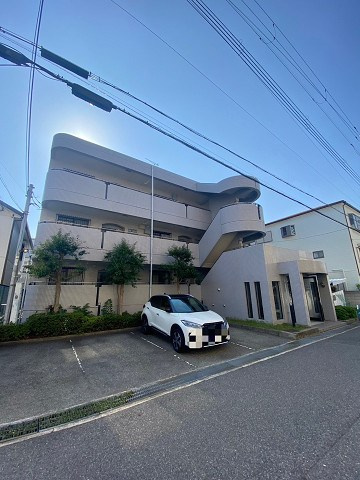 ラフィーネ甲子園の外観