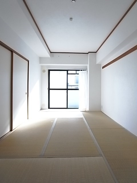 ラフィーネ甲子園の和室