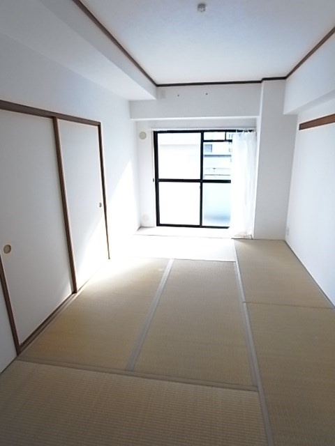 ラフィーネ甲子園の和室