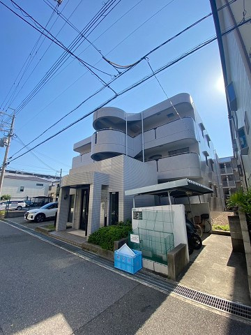 ラフィーネ甲子園の外観