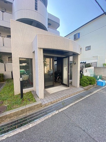 ラフィーネ甲子園のエントランス