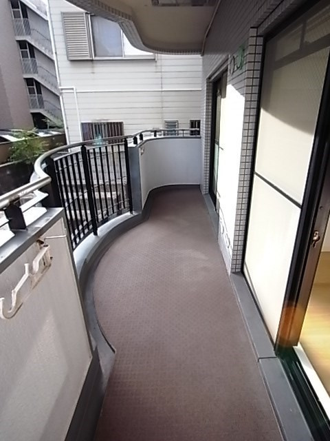 ラフィーネ甲子園のバルコニー