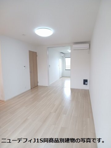 長畑町アパートの居間・リビング