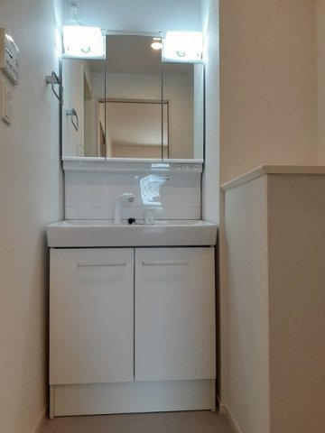 メゾン　ド　ルネの洗面所