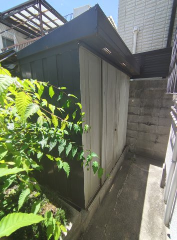 下河原3丁目貸家のエントランス