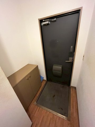 ハーモニーマンションA棟の玄関