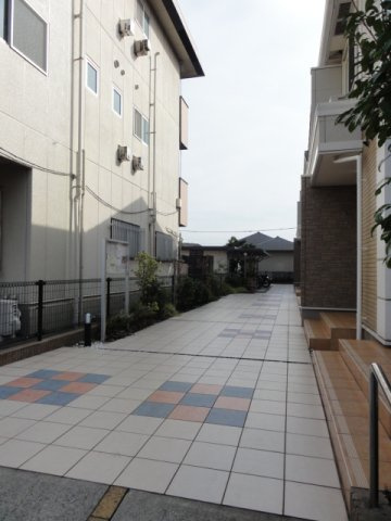 すみれＢのエントランス