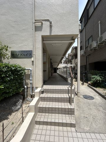 モリノブハイツのエントランス|毎日通るエントランスはこのようになっています